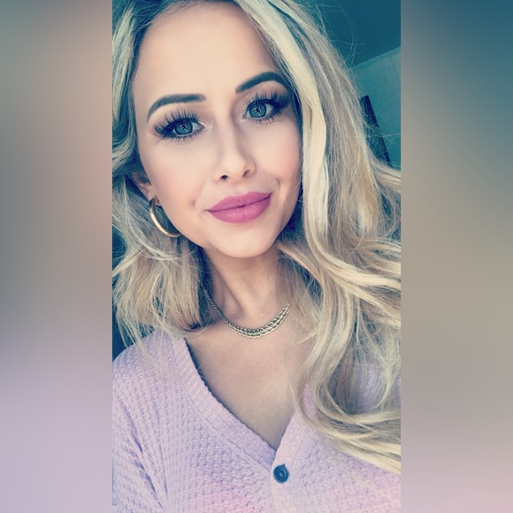 Meet your Posher, Brittany - Picture 2 of 2